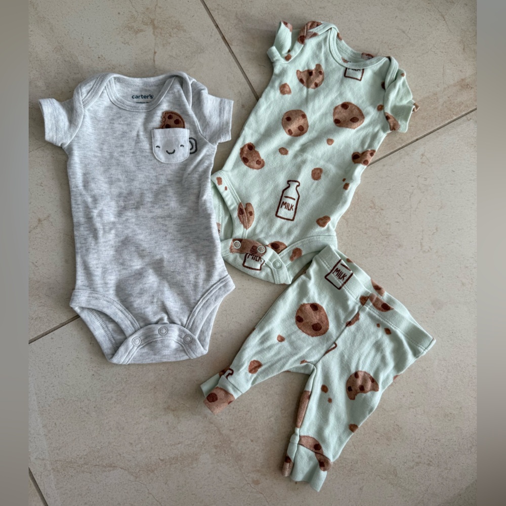 Carters baby set